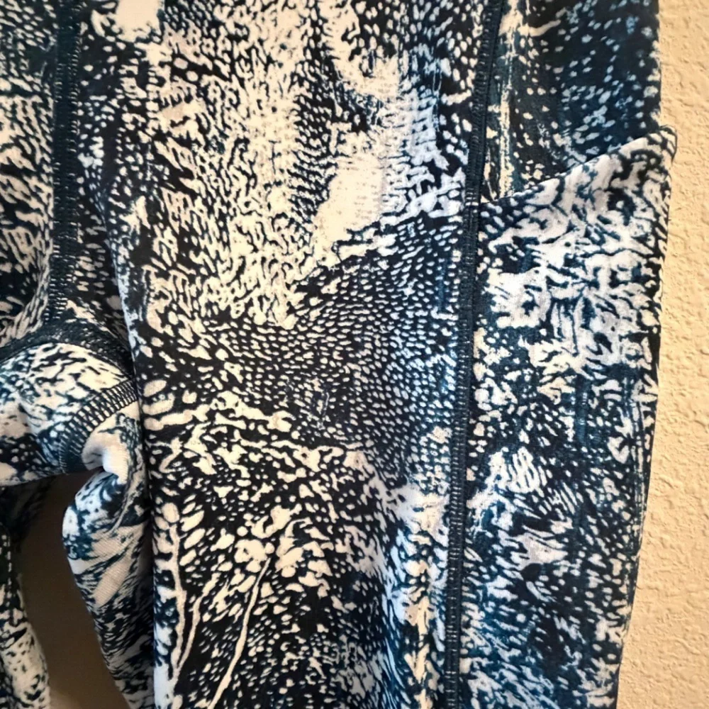 🍋Lululemon Speed Up Tight, Full On Luxtreme, Size 4, Like New